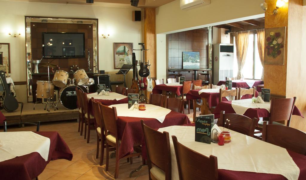Stavrodromi Hotel 이구메니차 외부 사진